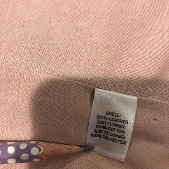 Hinge blush/beige quilted leather jacket with zip front. - Picture 7 of 7